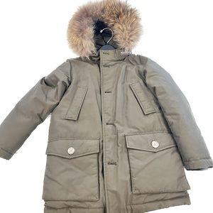Woolrich Boy’s Arctic Down Parka with Fur Trim (thyme green)